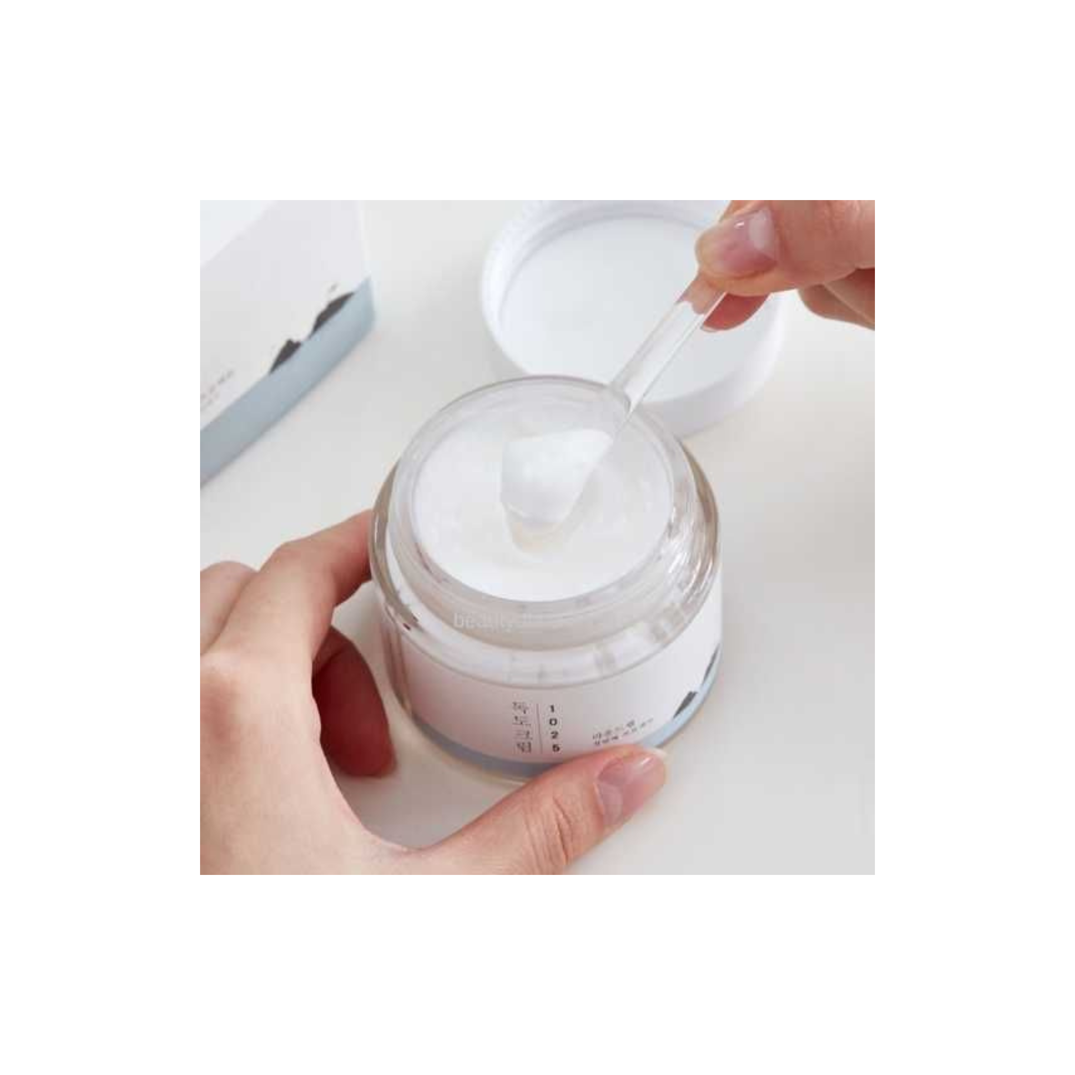 ROUND LAB 1025 Dokdo Light Cream